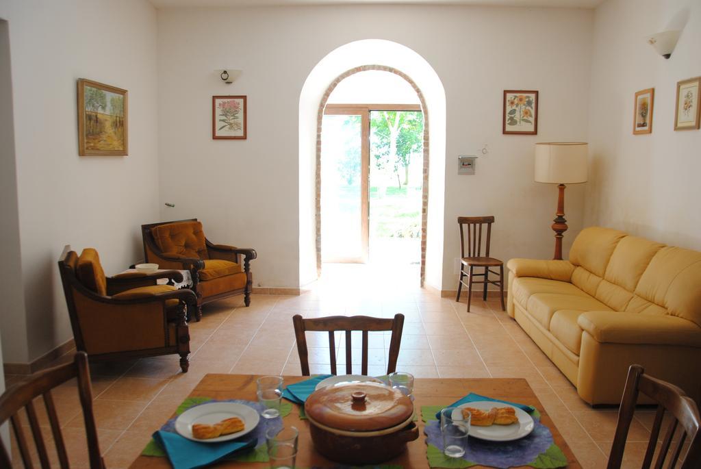 Agriturismo Casal Taccone Apartment Tarquinia Phòng bức ảnh